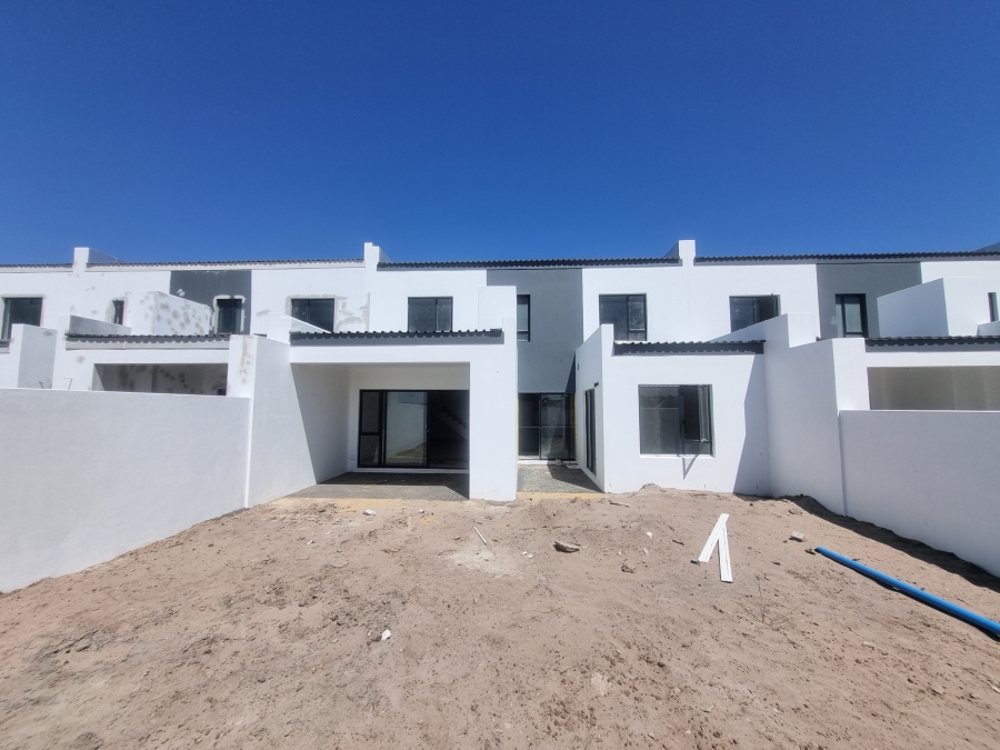 To Let 4 Bedroom Property for Rent in Cape Farms Western Cape